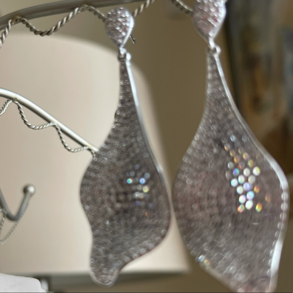 Draped faux diamond earrings - Picture 3 of 3